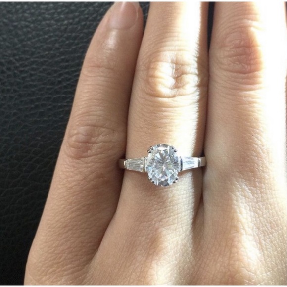 OVAL CUT PRINCESS ENGAGEMENT RING - Picture 6 of 6